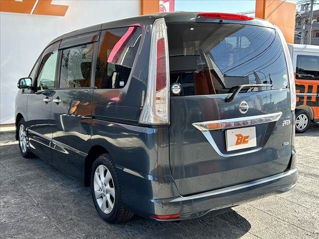 NISSAN SERENA  WG 2011