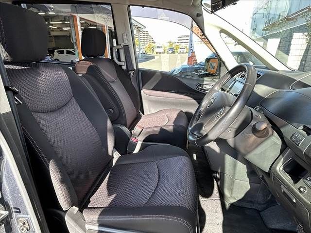 NISSAN SERENA  WG 2011