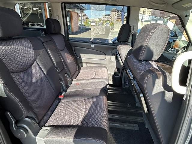 NISSAN SERENA  WG 2011