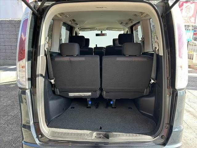 NISSAN SERENA  WG 2011