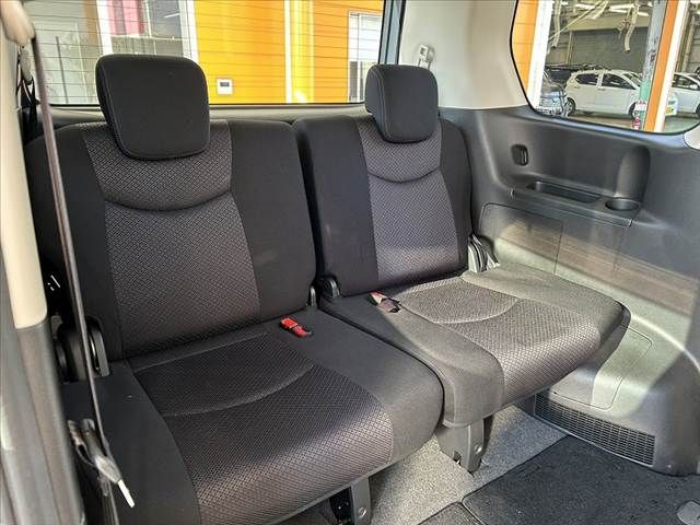 NISSAN SERENA  WG 2011