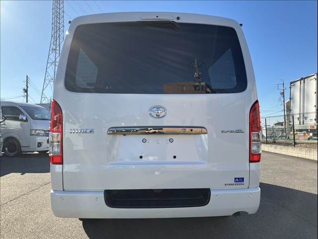 TOYOTA HIACE van 4WD 2023