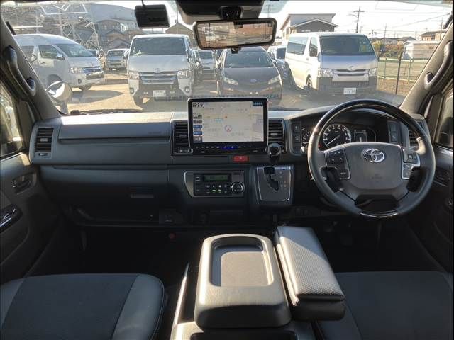 TOYOTA HIACE van 4WD 2023