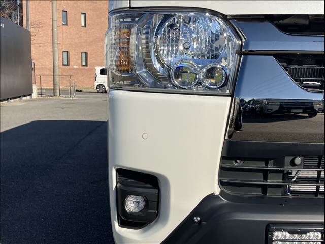 TOYOTA HIACE van 4WD 2023