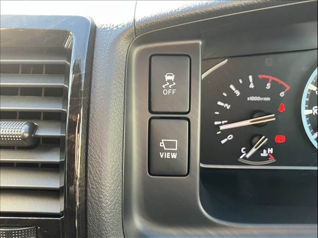 TOYOTA HIACE van 4WD 2023