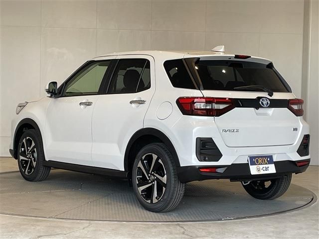TOYOTA RAIZE HYBRID 2025