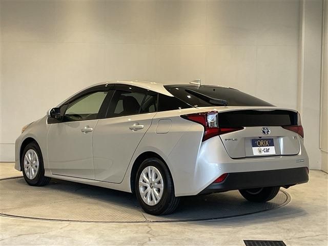 TOYOTA PRIUS 2022