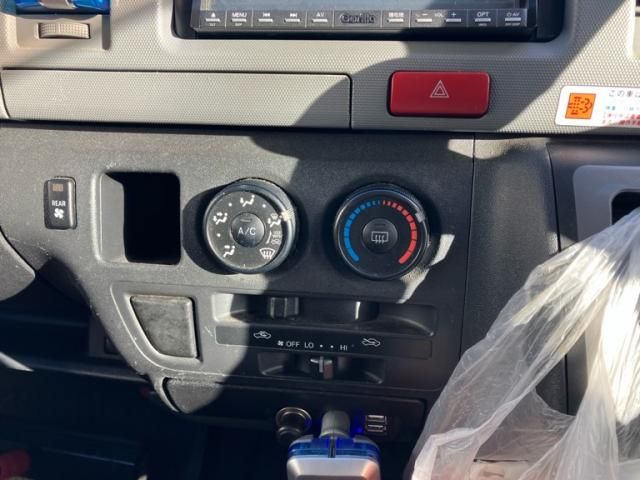 TOYOTA HIACE van 4WD 2008