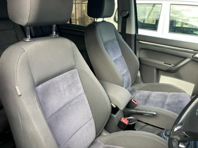 VOLKSWAGEN VOLKSWAGEN GOLF TOURAN 2013