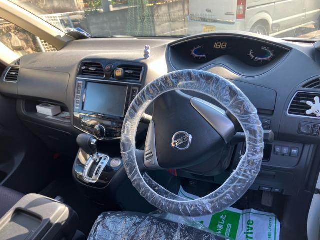 NISSAN SERENA  S-HYBRID 2013