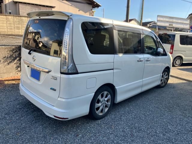 NISSAN SERENA  S-HYBRID 2013
