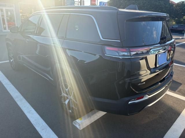 JEEP JEEP COMMANDER 2023