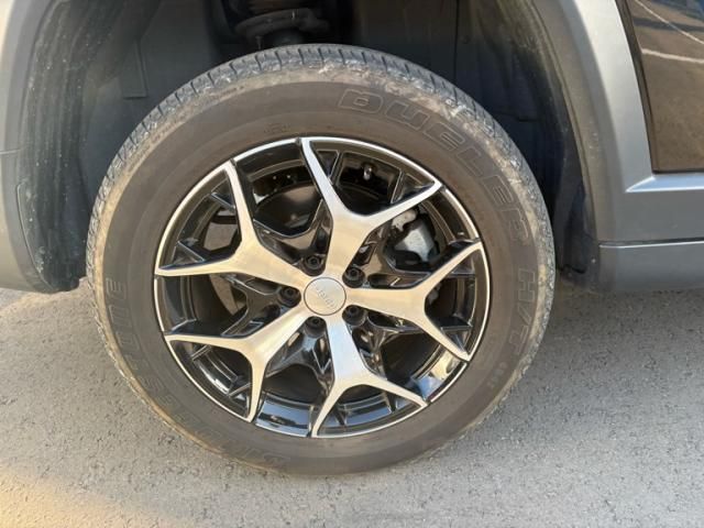 JEEP JEEP COMMANDER 2023