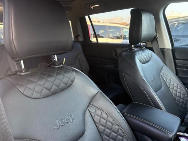 JEEP JEEP COMMANDER 2023