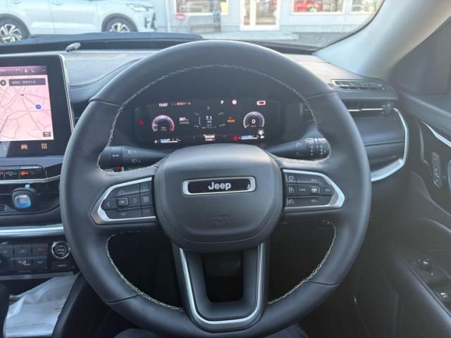 JEEP JEEP COMMANDER 2023