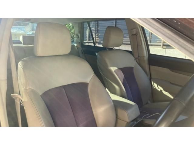 SUBARU LEGACY OUTBACK 2012