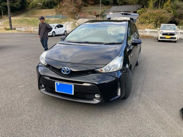 TOYOTA PRIUS Alpha 2016