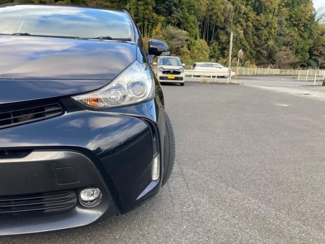 TOYOTA PRIUS Alpha 2016