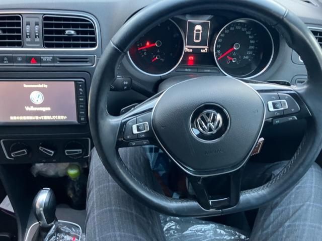 VOLKSWAGEN VOLKSWAGEN POLO 2015