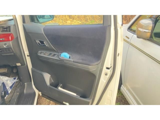 TOYOTA VELLFIRE 2009