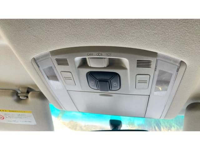 TOYOTA VELLFIRE 2009