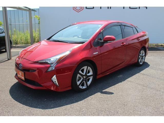 TOYOTA PRIUS 2016