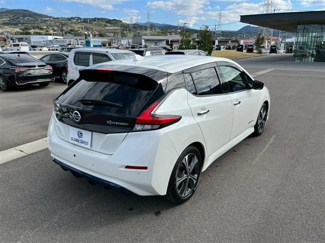 NISSAN LEAF 2021