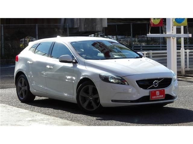 VOLVO VOLVO V40 2013