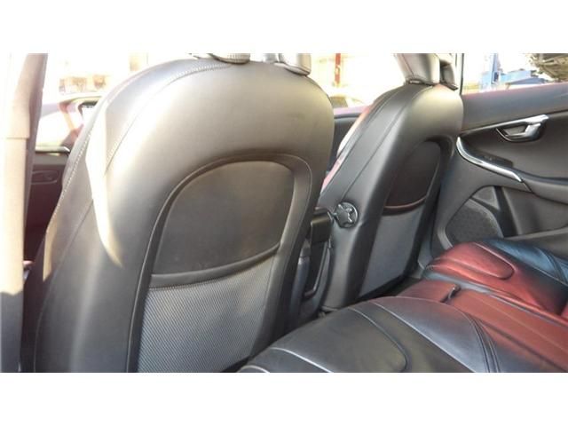 VOLVO VOLVO V40 2013