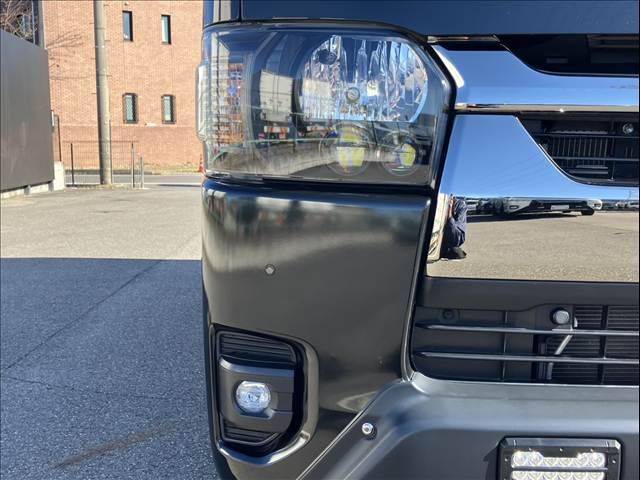 TOYOTA HIACE van 4WD 2023