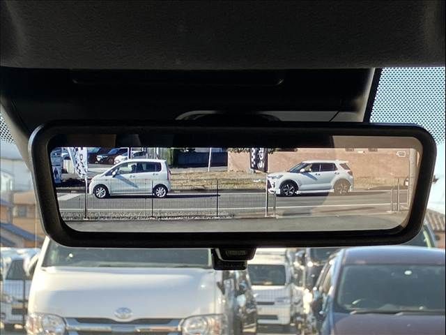 TOYOTA HIACE van 4WD 2023