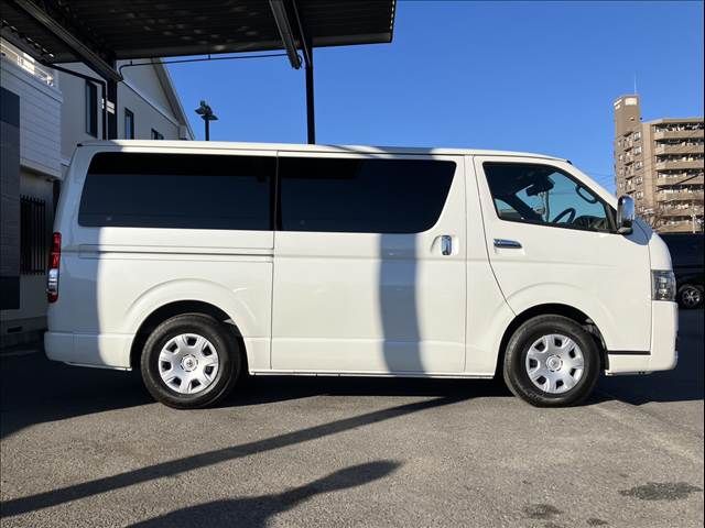 TOYOTA HIACE van 2WD 2022