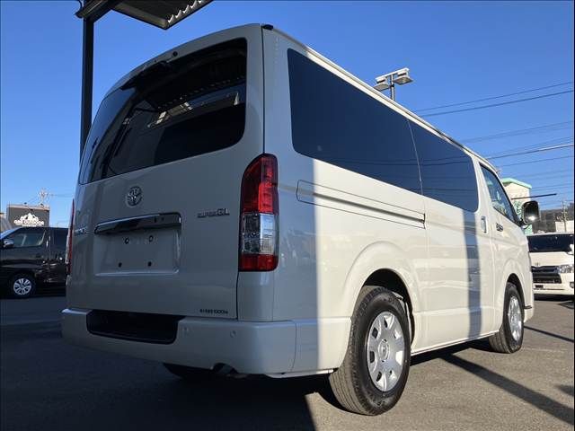 TOYOTA HIACE van 2WD 2022