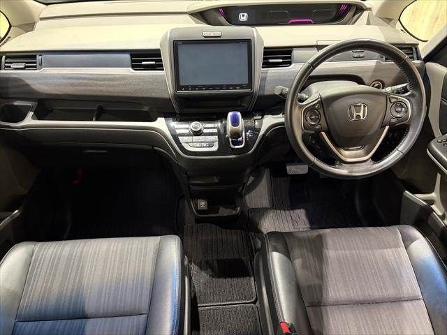 HONDA FREED HYBRID 2016