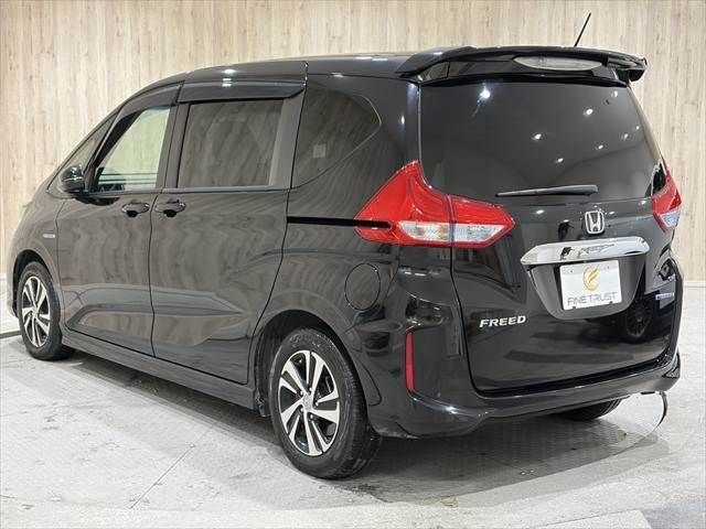 HONDA FREED HYBRID 2016