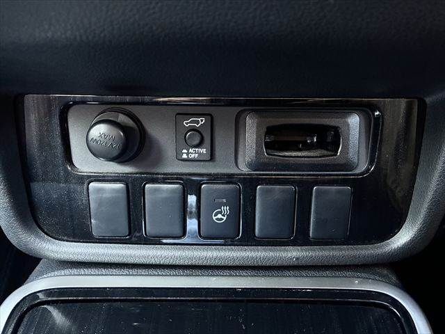 MITSUBISHI OUTLANDER PHEV 2015