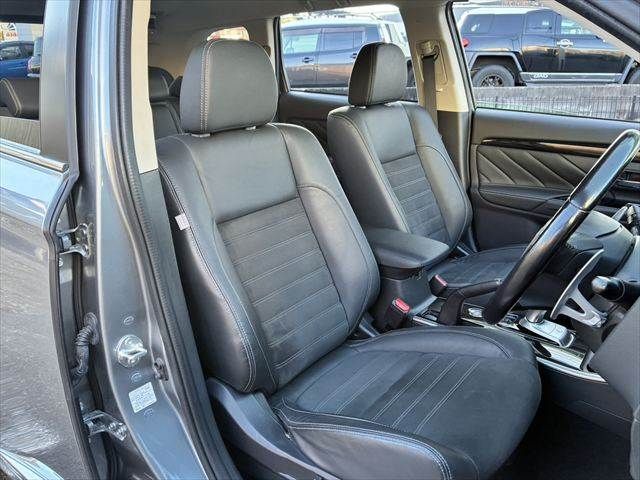 MITSUBISHI OUTLANDER PHEV 2015