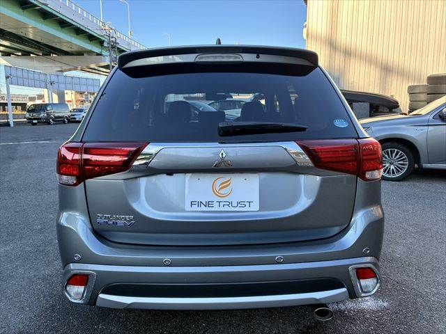 MITSUBISHI OUTLANDER PHEV 2015