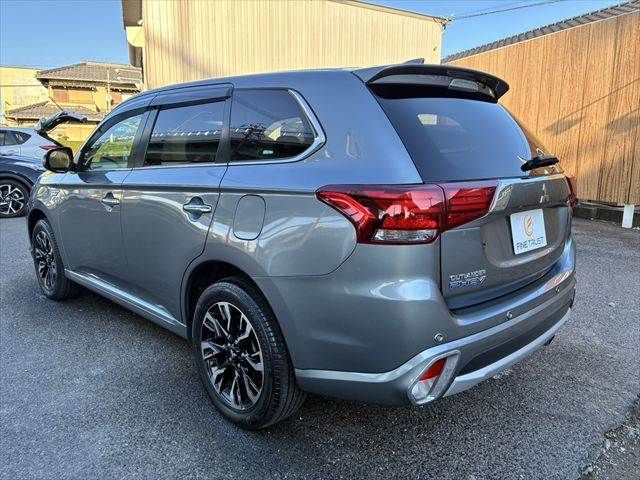 MITSUBISHI OUTLANDER PHEV 2015