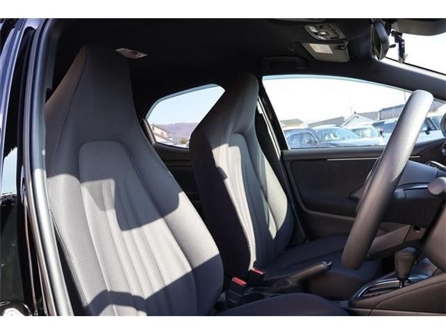 TOYOTA YARIS HYBRID 2024