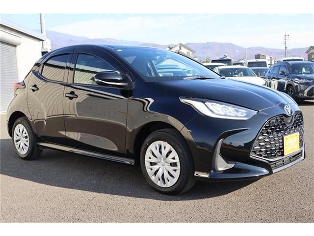 TOYOTA YARIS HYBRID 2024