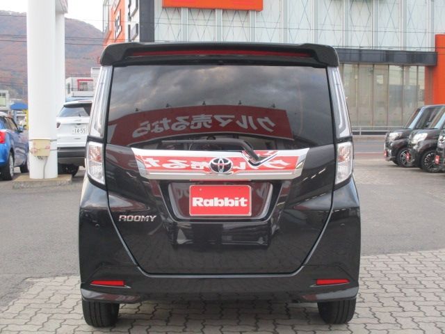 TOYOTA ROOMY 2022