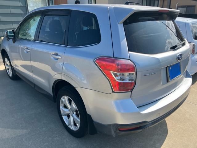 SUBARU FORESTER 2012