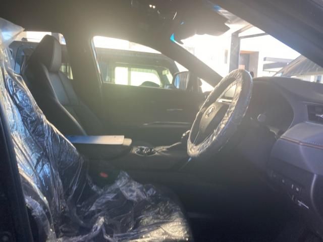 TOYOTA HARRIER 4WD 2021