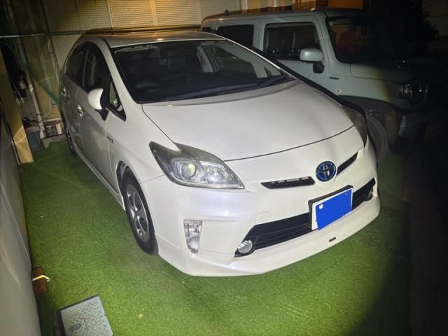 TOYOTA PRIUS 2012