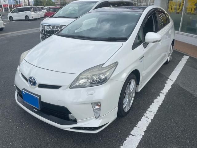 TOYOTA PRIUS 2013