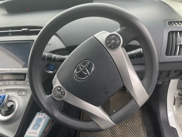 TOYOTA PRIUS 2013