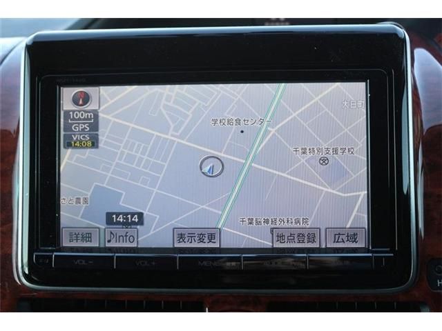 TOYOTA NOAH HYBRID 2014