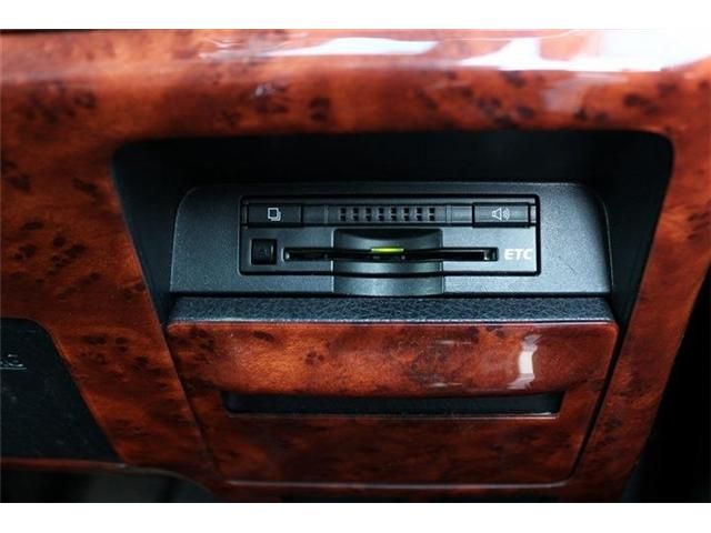 TOYOTA NOAH HYBRID 2014