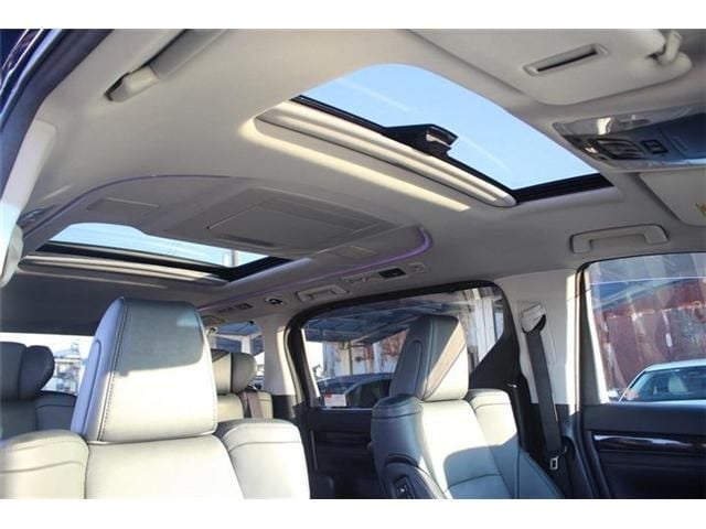 TOYOTA ALPHARD hybrid 4WD 2018